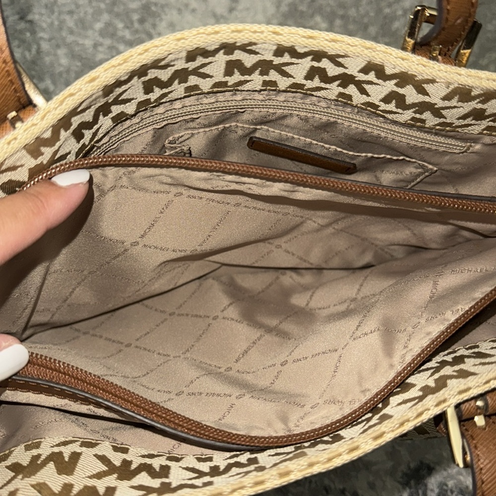 MK Tote - Picture 6 of 9
